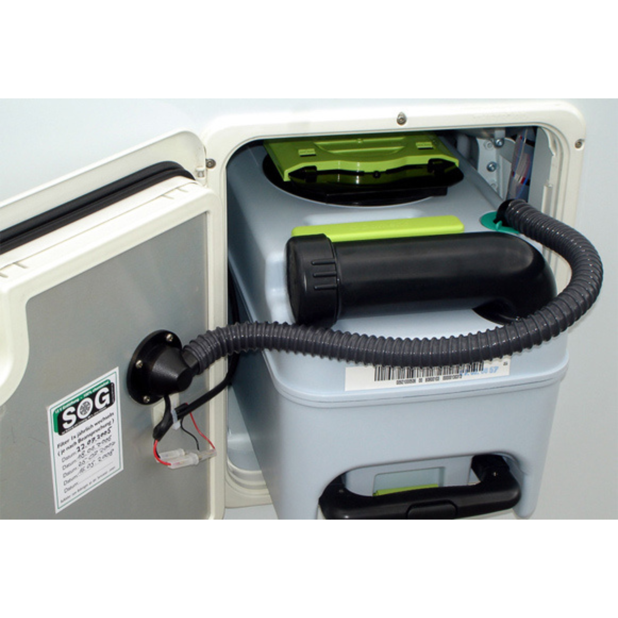 Toilettenentlüftung „SOG“ + Einbau