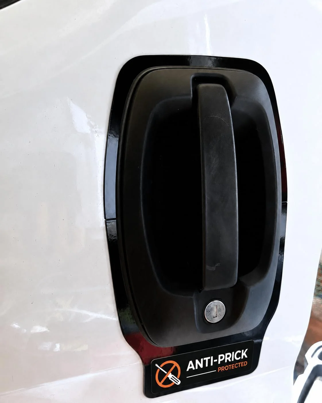 WOMOFIX Anti-Prick montiert am Fiat Ducato